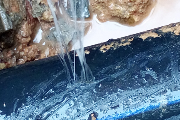 自來水管道漏水